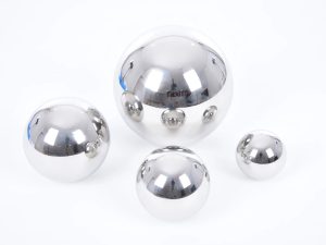 Szenzoros tükröződő ezüst labdák