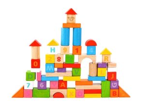 Fa építőkocka készlet - 70 darabos színes és natúr - Tooky Toy